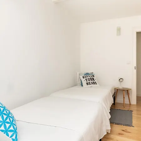 Enchanting And Rustic In Central Lisboa